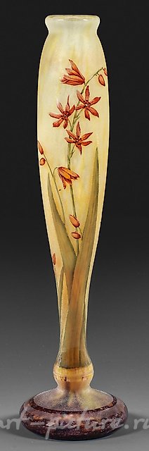德国文本：Jugendstil-Ziervase von Daum Frères

艺术鉴赏家风格的简体中文翻译：道姆兄弟的青年风格装饰花瓶