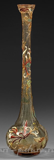 "Vase parlant" - Enghalvase "Lien d'amour" von Emile Gallé

"Vase parlant"是Emile Gallé的作品之一，它是一种名为"Enghalvase"的花瓶，也被称为"爱之链"。