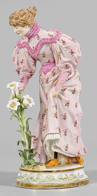 Art Nouveau Figure "Lady with Lilies"