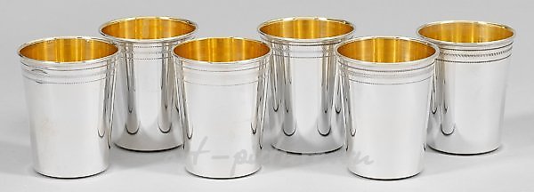 六个大酒杯