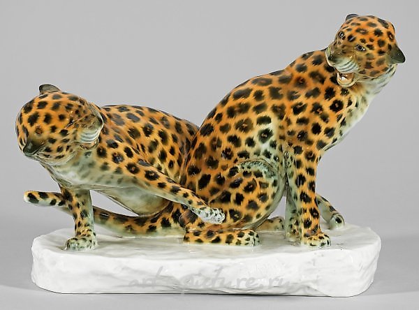 Lot 583: Leopard Group