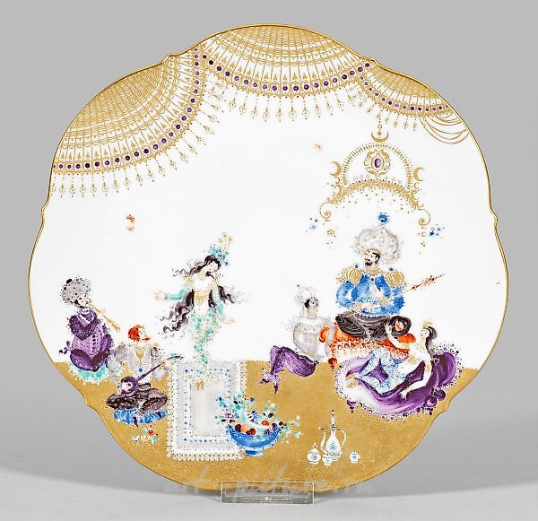 Cake plate with decoration "1001 Nights" by Prof. Heinz Werner.