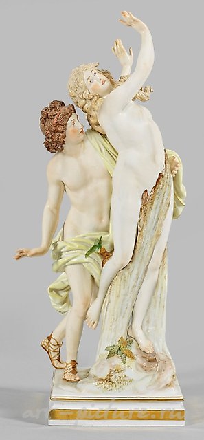 Mythological figure group "Apollo and Daphne"