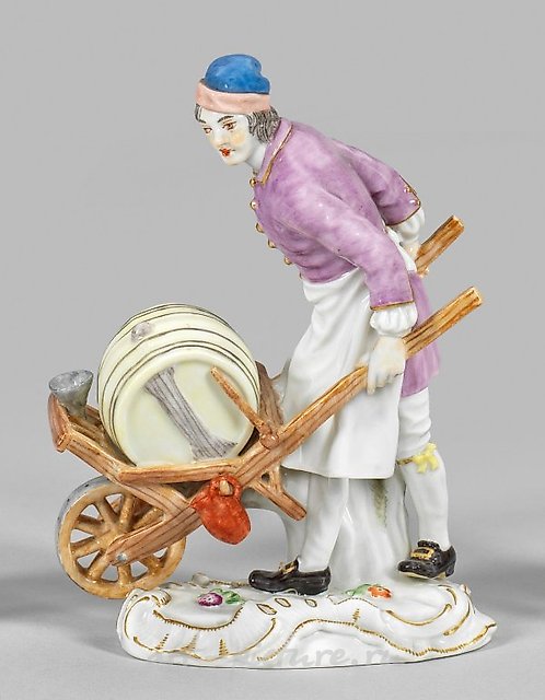 Фарфоровая фигурка продавца уксуса из серии "Крис де Пари".