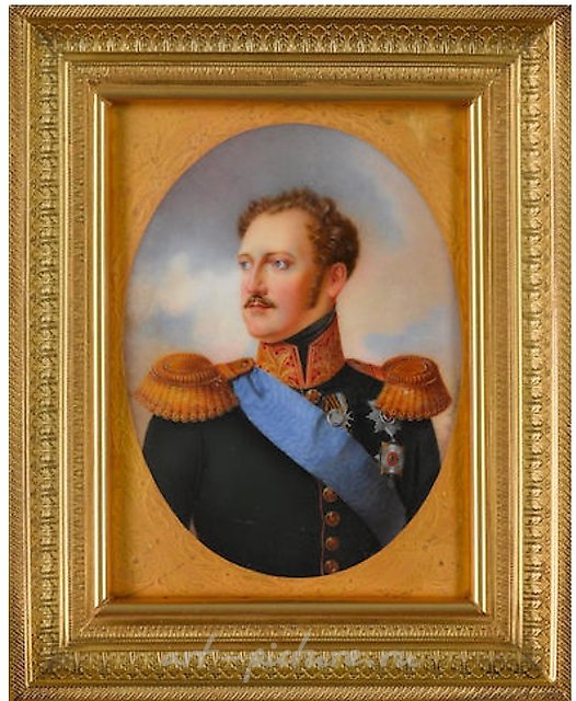 The concept and history of porcelain panels (paintings)