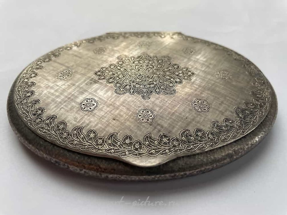 Шкатулка ювелирного дома Буччеллати (Buccellati)