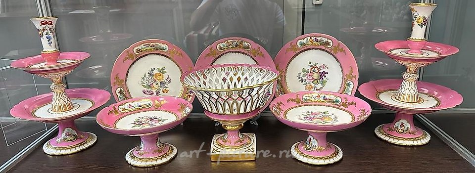 甜点服务套件 “波旁玫瑰. 塞夫尔 花卉与鸟类” SEVRES 塞夫尔