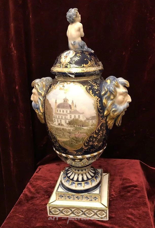 Royal Copenhagen ваза 19 век