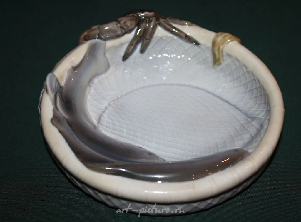 Porcelain vase with a crab and herring. Bing & Grondahl.