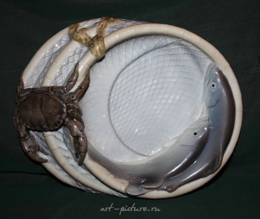Porcelain vase with a crab and herring. Bing & Grondahl.