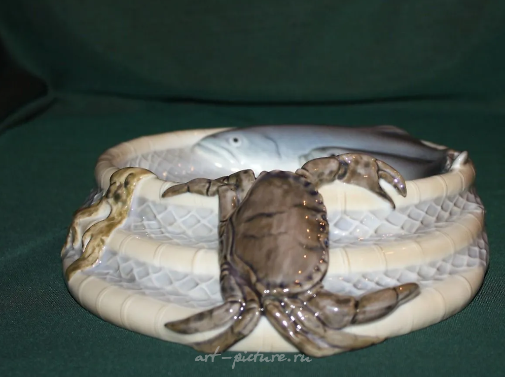 Porcelain vase with a crab and herring. Bing & Grondahl.