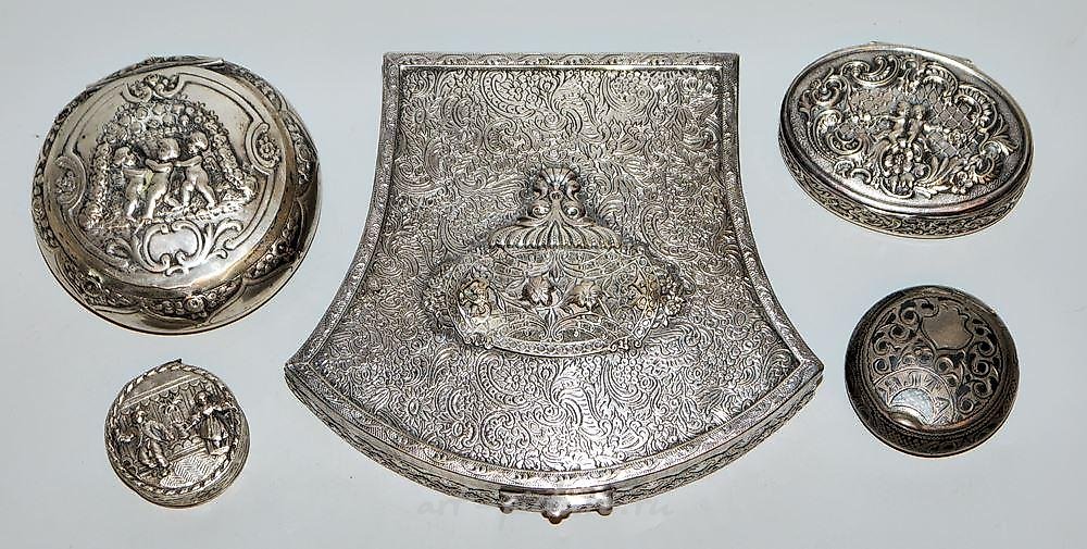 Пять  ювелирных шкатулок, сделанных около 1900 года