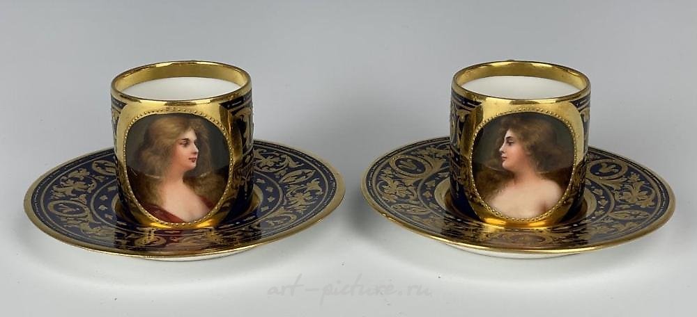 Фарфоровая пара Royal Vienna Wagner, около 1900 года, в отличном состоянии. Оценка - 1 500-2 000 долларов.