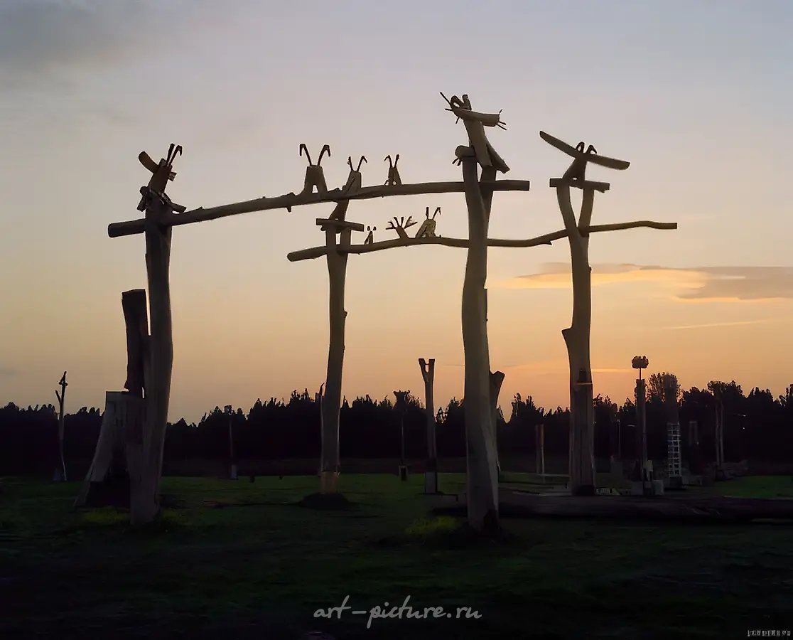 Границы империи, 2007, деревянные детали ручной работы. Реализовано в ленд-арт парке «Никола-Ленивец»