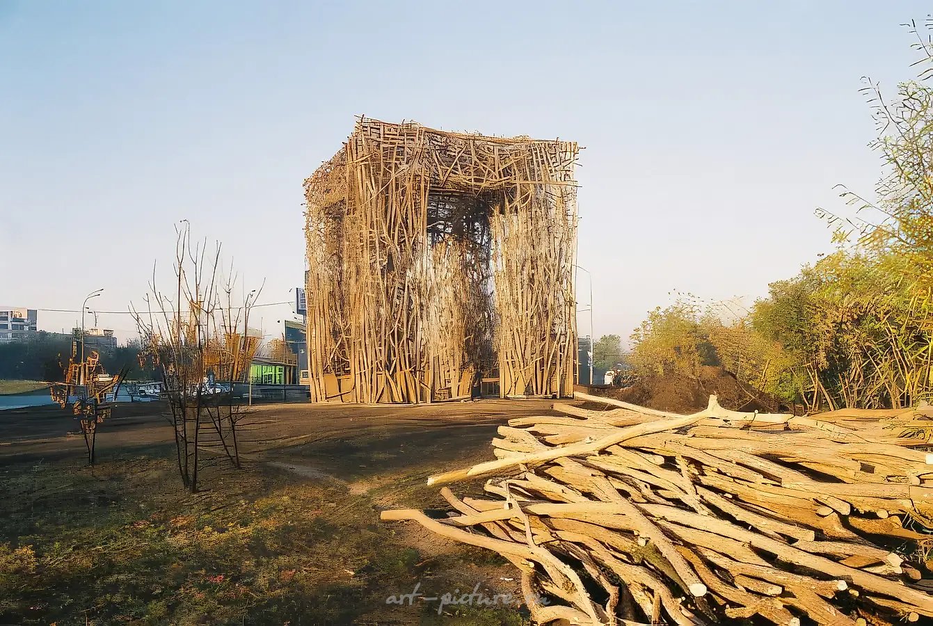 Лихоборские ворота, 2005, деревянные детали ручной работы