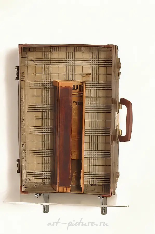 Арон ха-Кодеш (Святой ковчег со свитком Торы внутри), 2006, время, чемодан, деревянная полка, израильская газета 1965 года. Частная коллекция