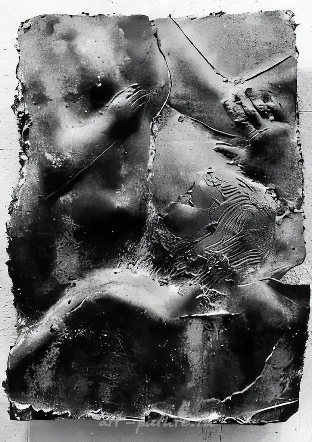 Рельеф "Художник и модель", 1985, бронза, 48х33х7 Собственность автора