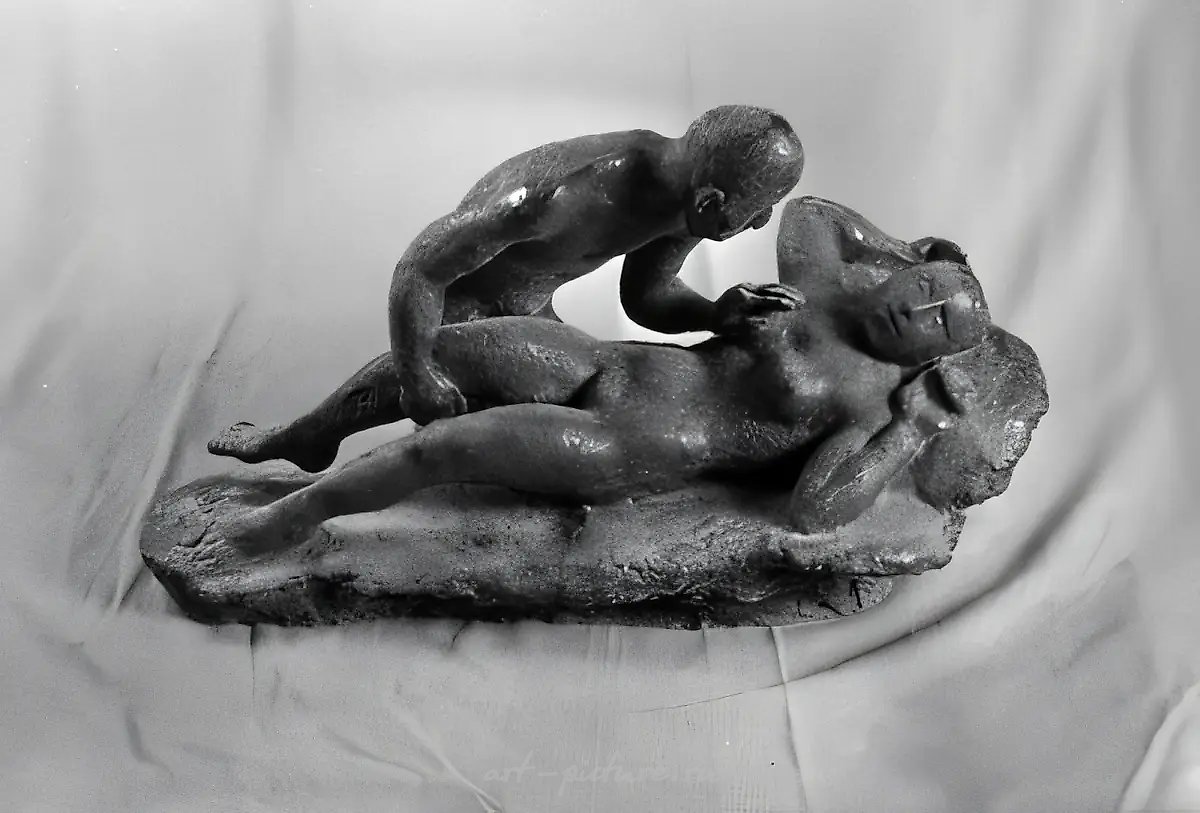 恋人,1994年,青铜,70x40x15,作者自藏