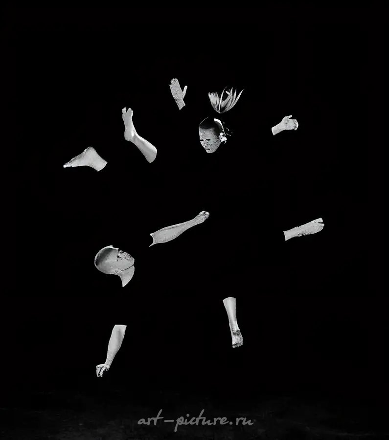 Из серии «Фрагменты», 2004, ч/б фото, 90х210
