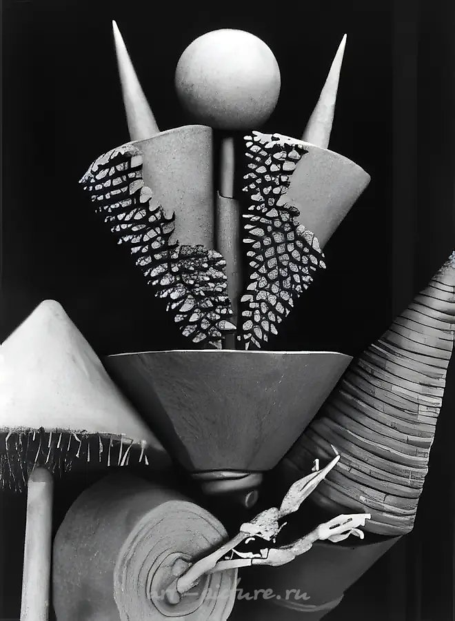 Без названия, 1995, Ч/Б фотография, 60х30 см Собственность автора