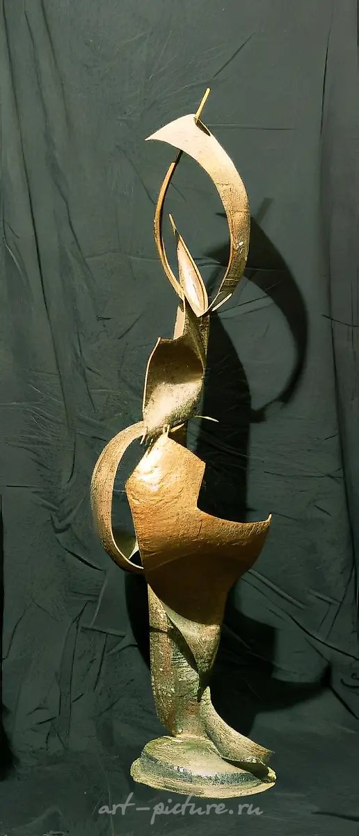 Паруса, 1972, красная медь, латунь (выколотка), 133x40x35 Собственность автора