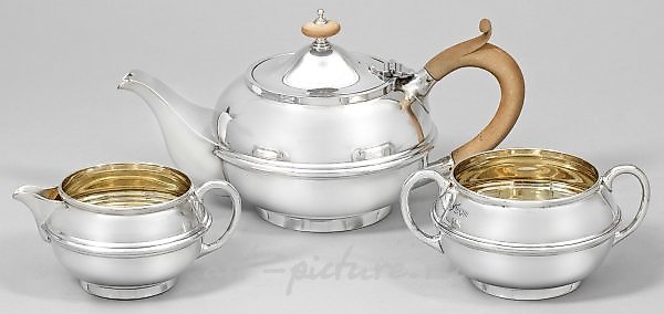 Элегантный  сервиз для чая из стерлингового серебра