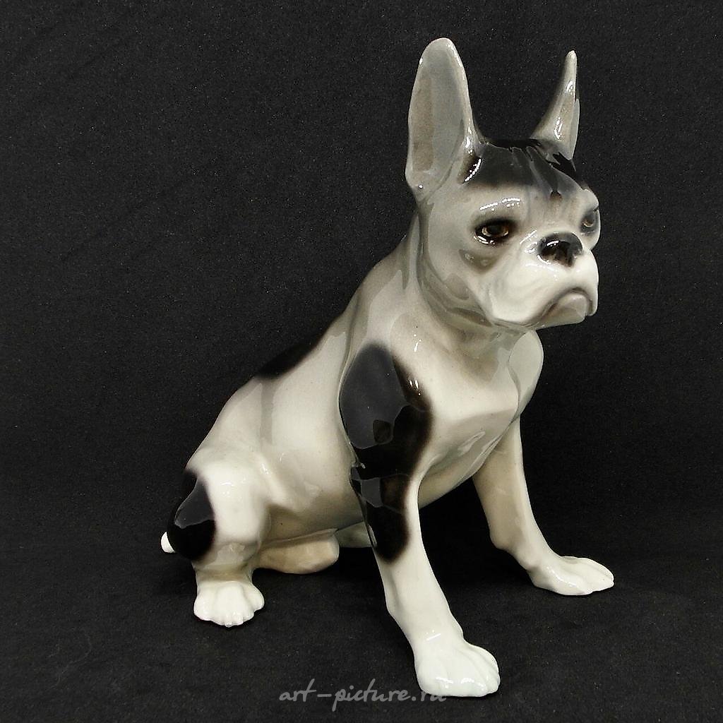 “法国斗牛犬”小雕像 Goldscheider 奥地利 1921年