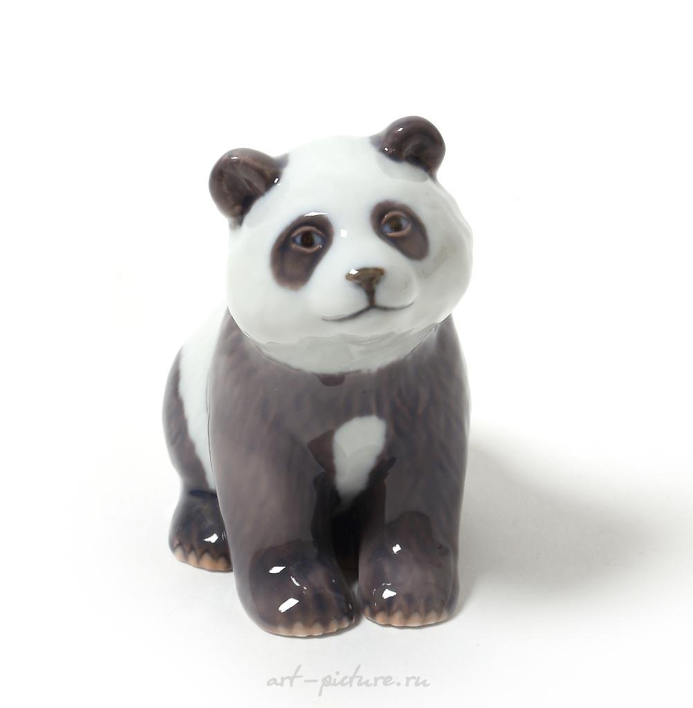Sitting panda. Denmark, Copenhagen, Royal Copenhagen.