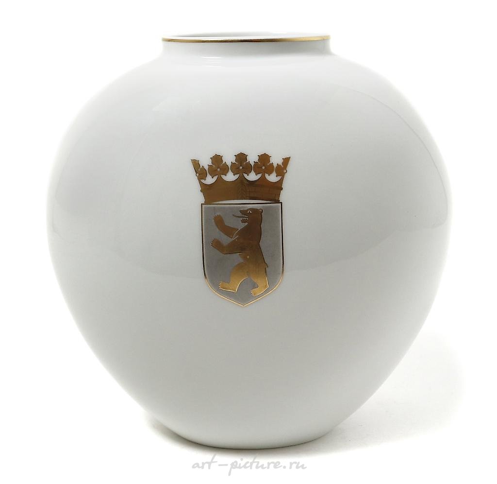 带有柏林市徽的瓷器花瓶。德国，KPM