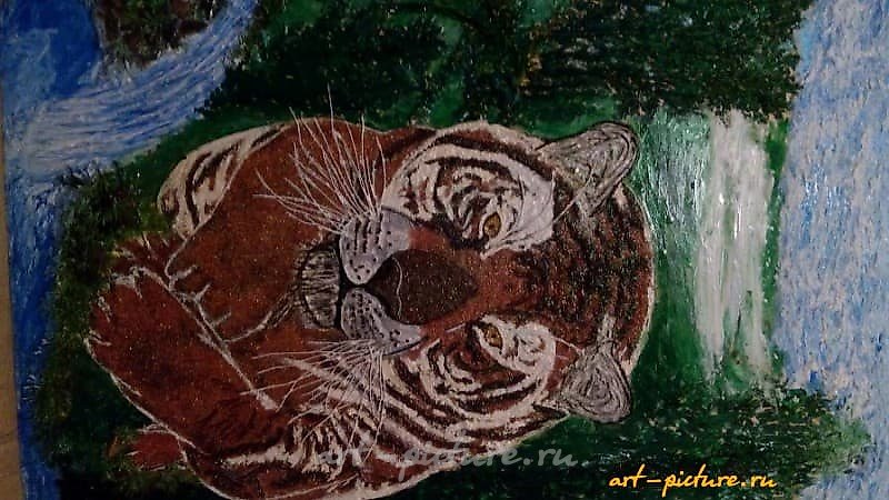 Бросок Тигра. авторская техника,проволочный коллаж,проволока,лак,акрил.краски,декор.лист,натур.камень.