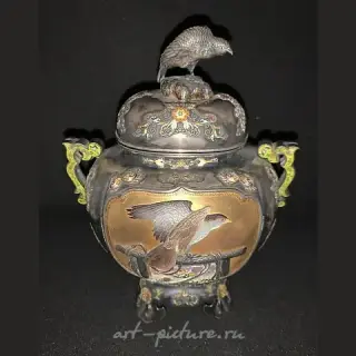 Японская ваза Коро (курительница) серебряная с цветной эмалью и золотым лаком, украшенная Сибаяма