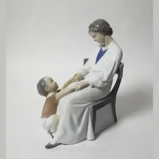 Мама Дики. Дания, г. Копенгаген, Bing & Grondahl