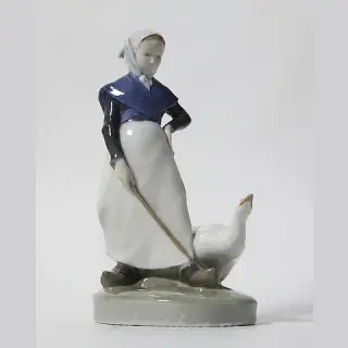 Shepherdess. Denmark, Copenhagen, Royal Copenhagen, 1928-1935.