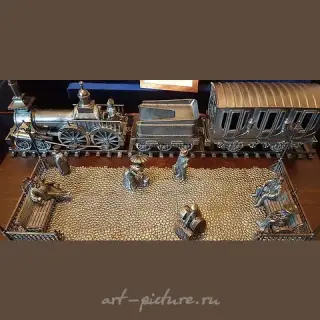 尼古拉耶夫铁路的珠宝雕塑作品，银制