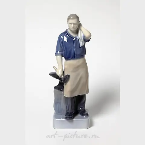 The translation of the text is: "Blacksmith. Denmark, Copenhagen, Royal Copenhagen."