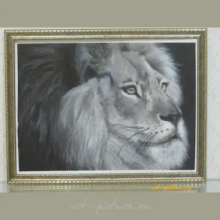 The text translates to "Lion airbrushing, paper" in English.
