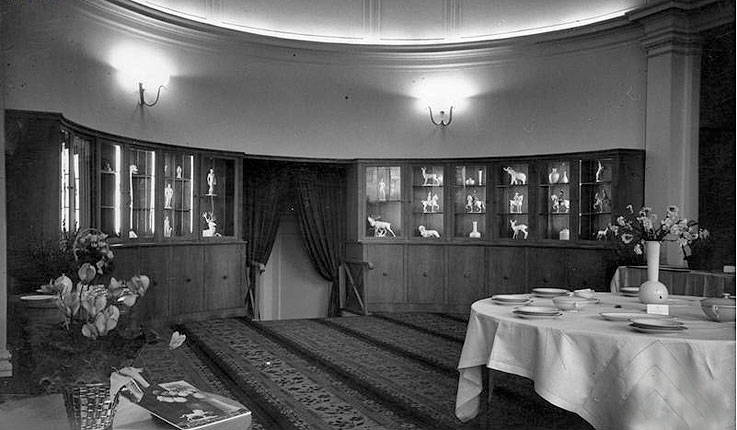 Allach shop in Warsaw, hotel 'European', photo Narodowe Archiwum Cyfrowe, Poland