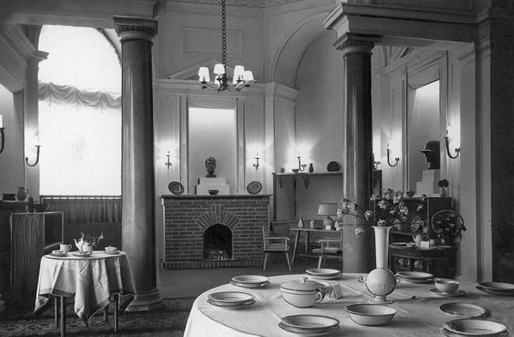 Allach shop in Warsaw, hotel 'European', photo Narodowe Archiwum Cyfrowe, Poland