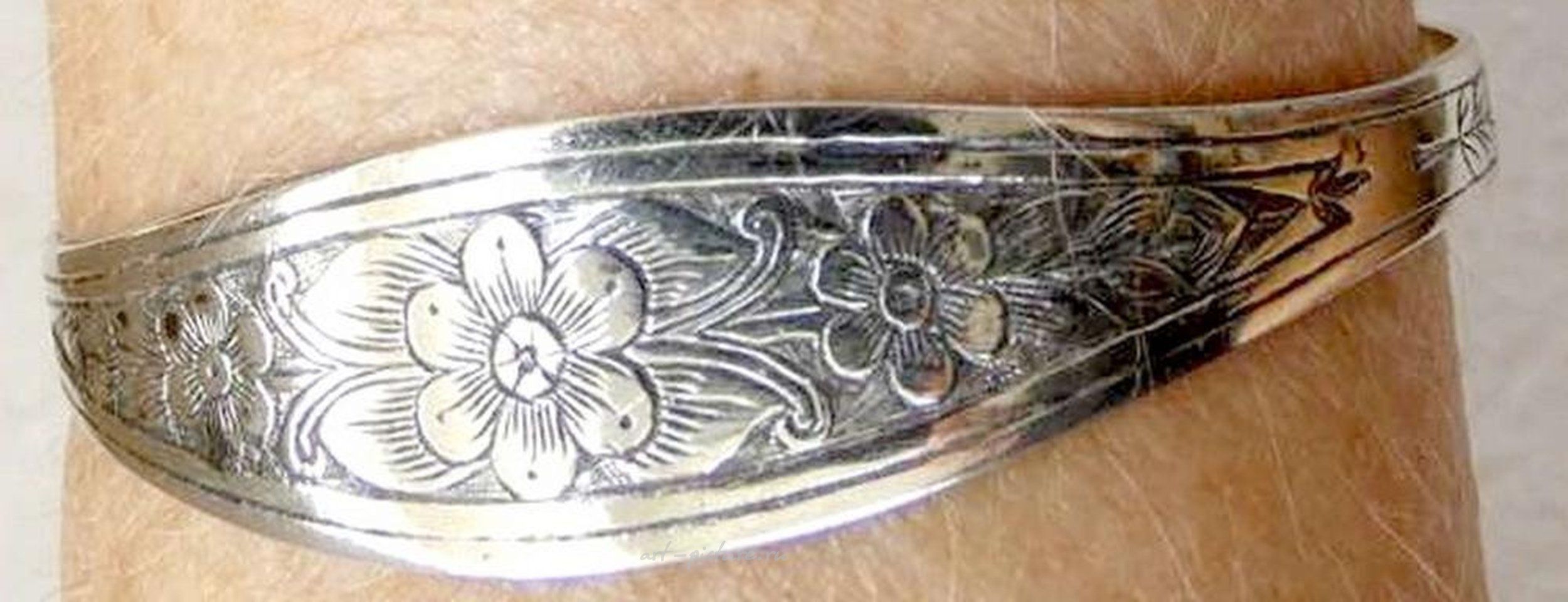 Русское серебро , Винтажный браслет-манжета из серебра