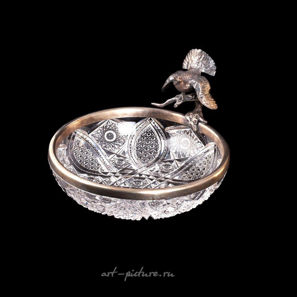 Русское серебро , Редкая русская ваза из литого серебра и граненого хрусталя с птицей Глухарь.