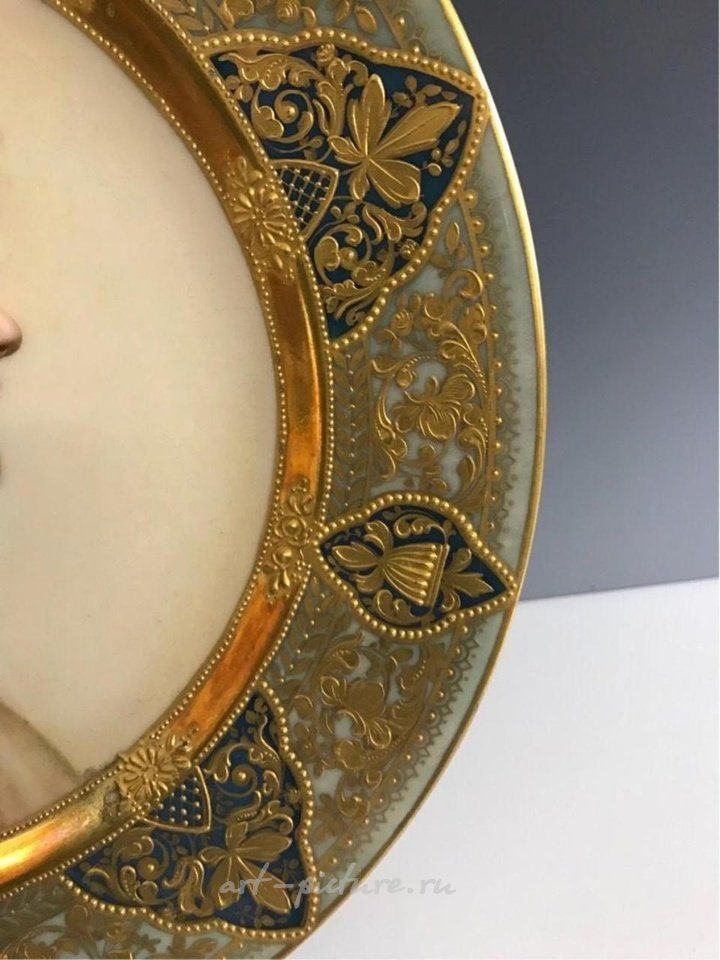 Royal Vienna Porcelain , 19TH C. ROYAL VIENNA PORCELAIN PLATE