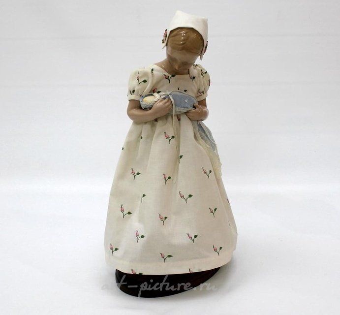Annual porcelain doll Maria Mary. Bing & Grondahl.