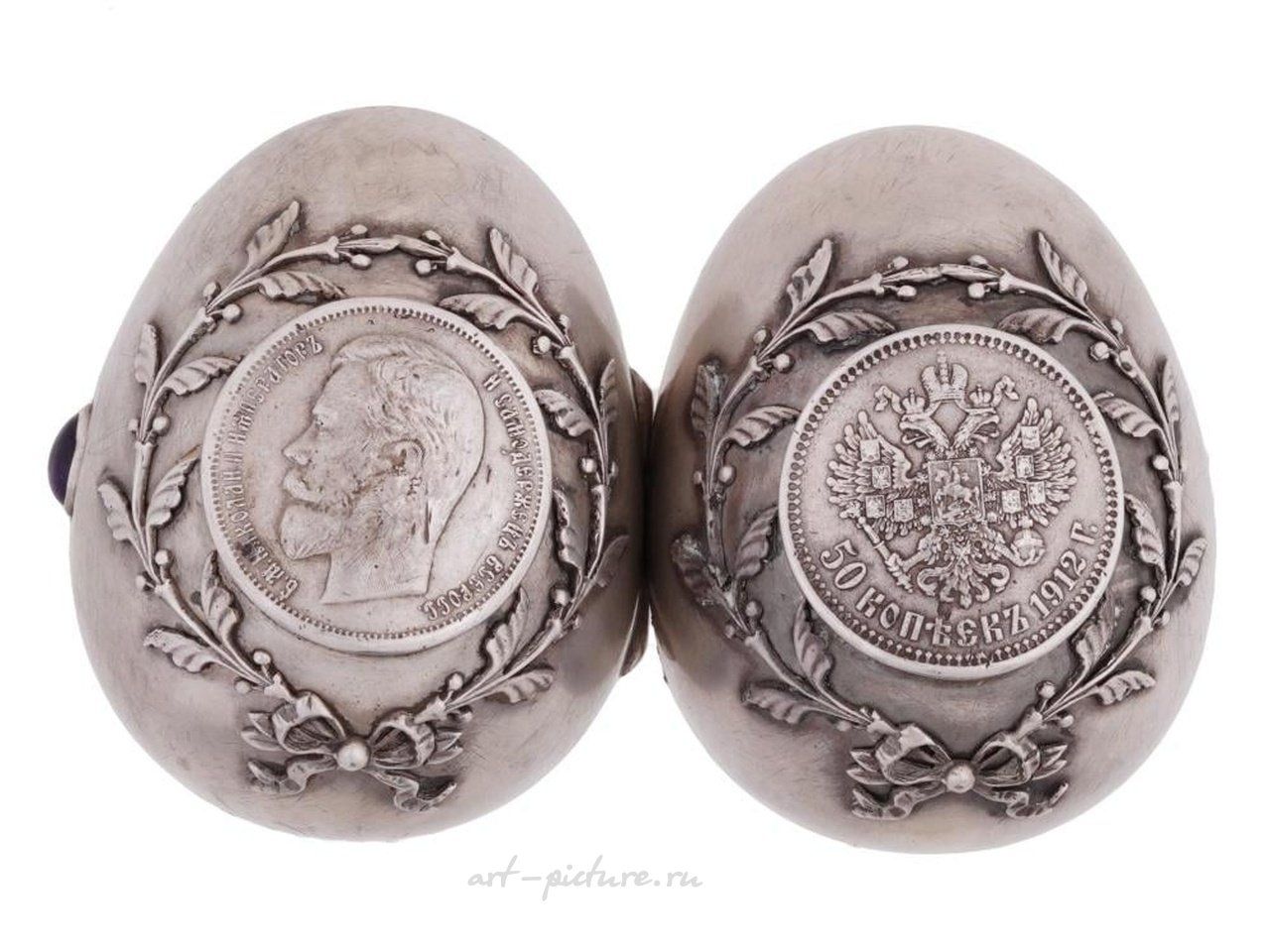 Русское серебро , Русская серебряная коробка в форме яйца