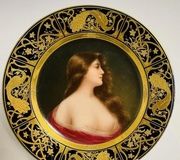 Фарфоровая тарелка с портретом, 19 век.