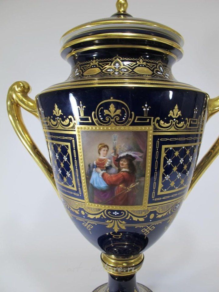 Royal Vienna Porcelain , Huge Antique Royal Vienna porcelain urn