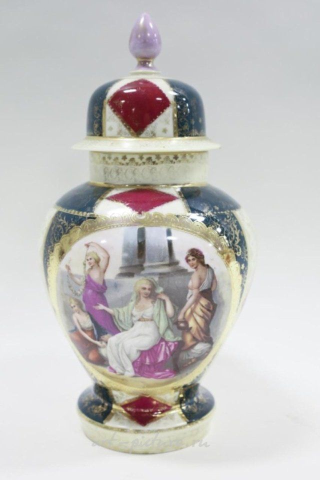 Royal Vienna Porcelain , Royal Vienna Porcelain Lidded Portrait Urn