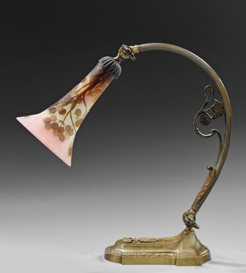 Art Nouveau table lamp with Gallé shade