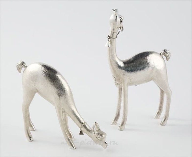 "Silver figurines of a Lama pair by Ilaria Peru"