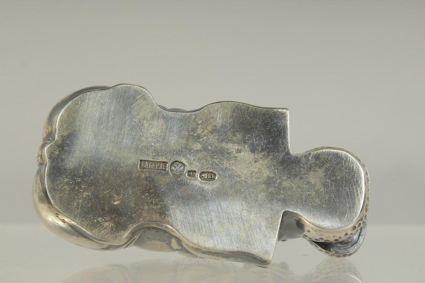 Русское серебро , Русский серебряный бегемот длиной 3 дюйма.
