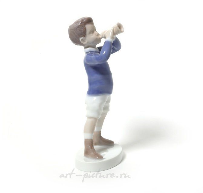 Porcelain figurine (statuette) Boy with a flute Bing & Grondahl